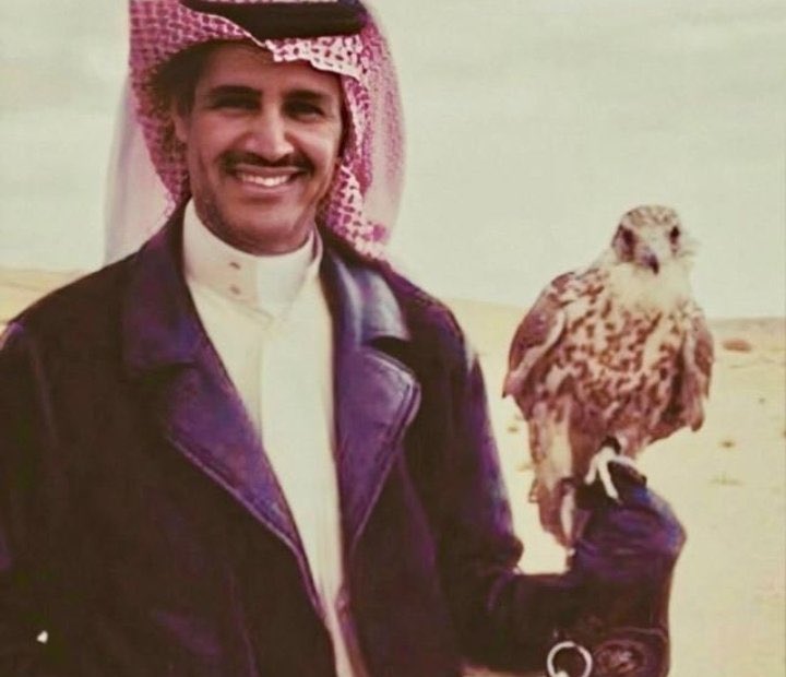 #ضرب_الرمل

حتى لو طلع المسلسل بايخ قولوا حلو عشان مايزعل خالد 😅💔🌹
-
لا تسفلون فيه مثل مخرج 7 😂🏃🏻‍♀️