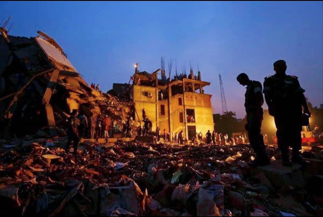 FightFFashion's tweet photo. Today marks the anniversary of the Rana Plaza factory disaster which led to the loss of life of 1,100 people and serious injury to approx. 2,000 victims.
Images sourced from The New York Times
#ranaplaza #fastfashion #FightFastFashion #fashionrevolutionweek https://t.co/aOUCiK6YMb
