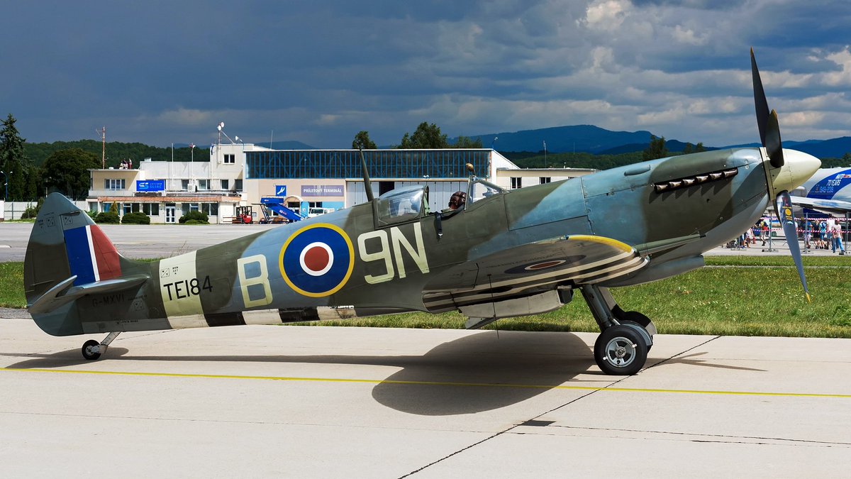 Spotterdiary2's tweet photo. #supermarine #spitfire #GMXVI and a nice background @AirportSLD back in August.
#aviation #aviator #aviationpics #aircraftgallery #aviationdaily #planes #aircraft #avgeek #siaf2019 https://t.co/5vbedMXdND