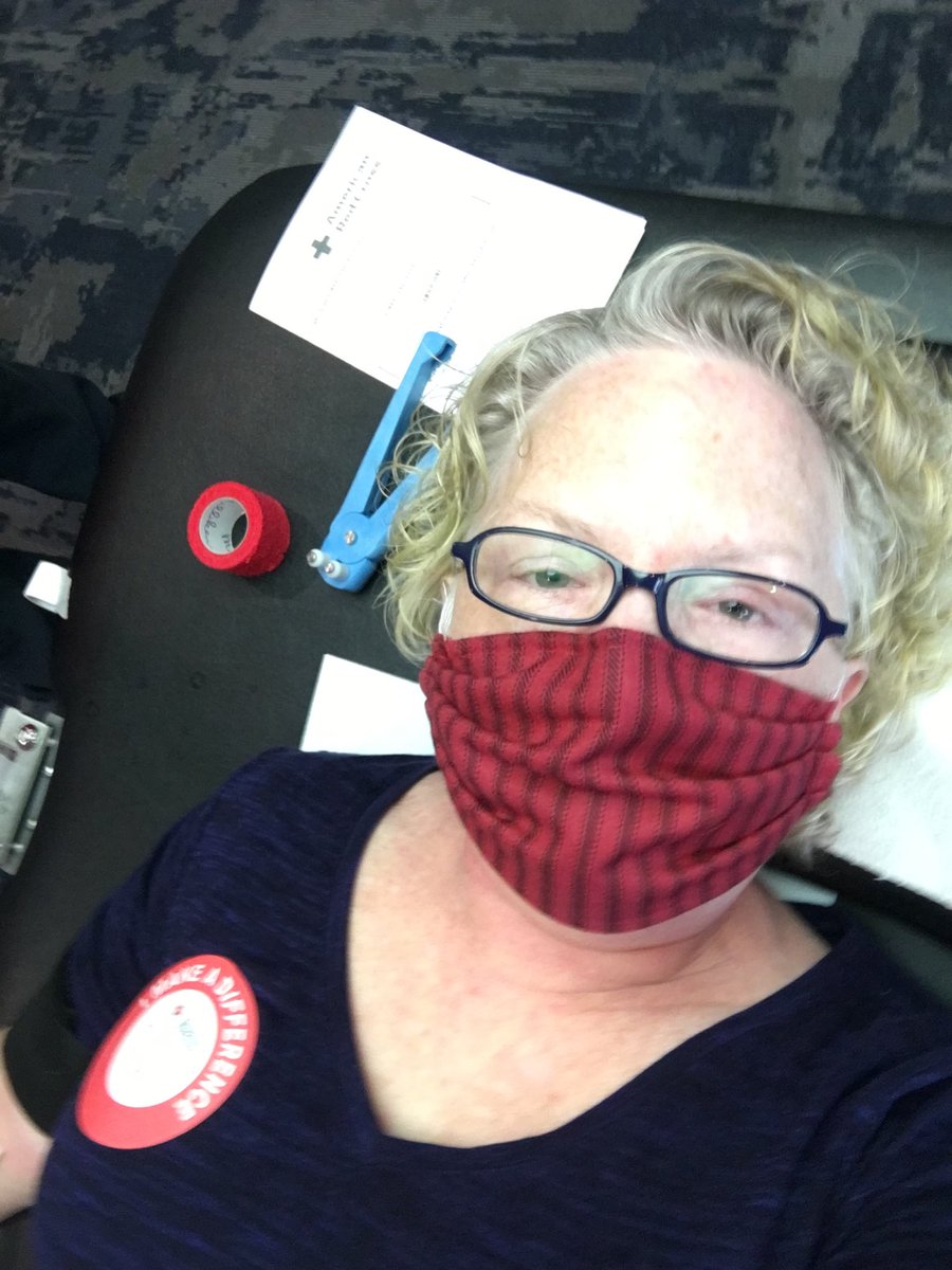 HickmottStacey's tweet photo. I’ll do anything to get out of the house ! If I can’t do what I love-taking care of children, I’ll take care of others by donating blood 🩸#RedCross. #covid-19 https://t.co/uX8ktbZeRM