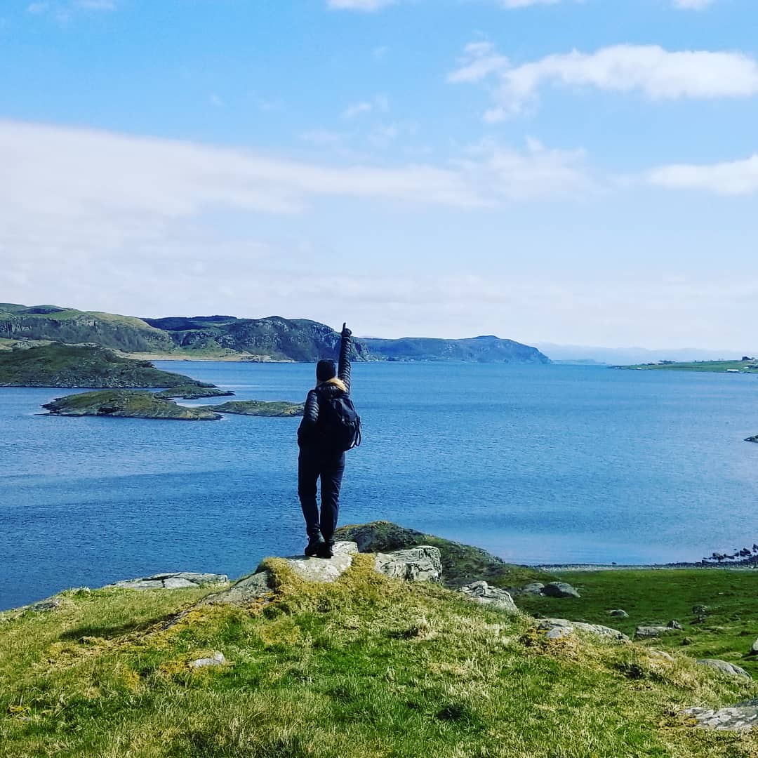 clorinda_ferral's tweet photo. #hikegroup caminamos casi 8kms.. recorriendo esta península en el norte de la ciudad, bellezas naturales que en estos momentos se valoran como tesoros y saben a miel! #ThanksGAD 🇳🇴🤗🏞🚶♀️ https://t.co/lZ3yVuITF6