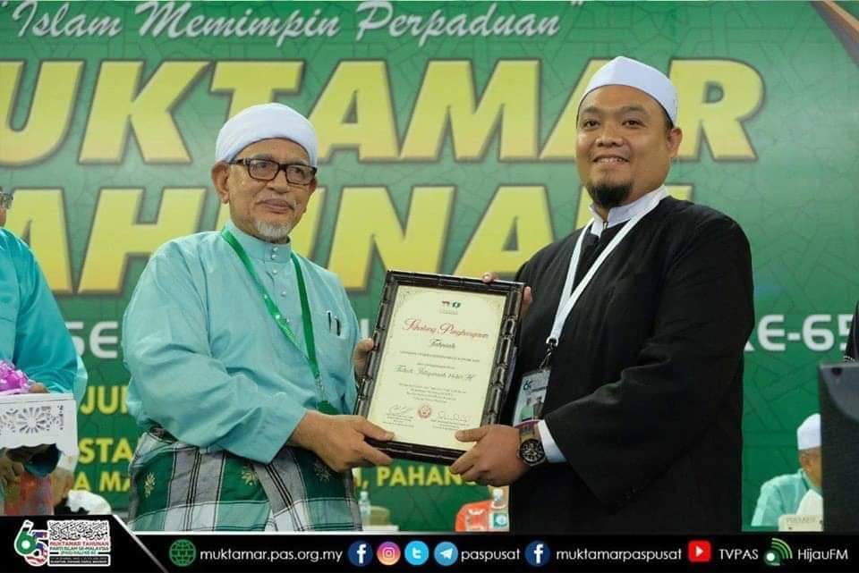 adzman86's tweet photo. Oh inilah Abu Syafiq yang mengecam Ustaz Ebit Lew, tak hairanlah... https://t.co/ysfGFCNeEp