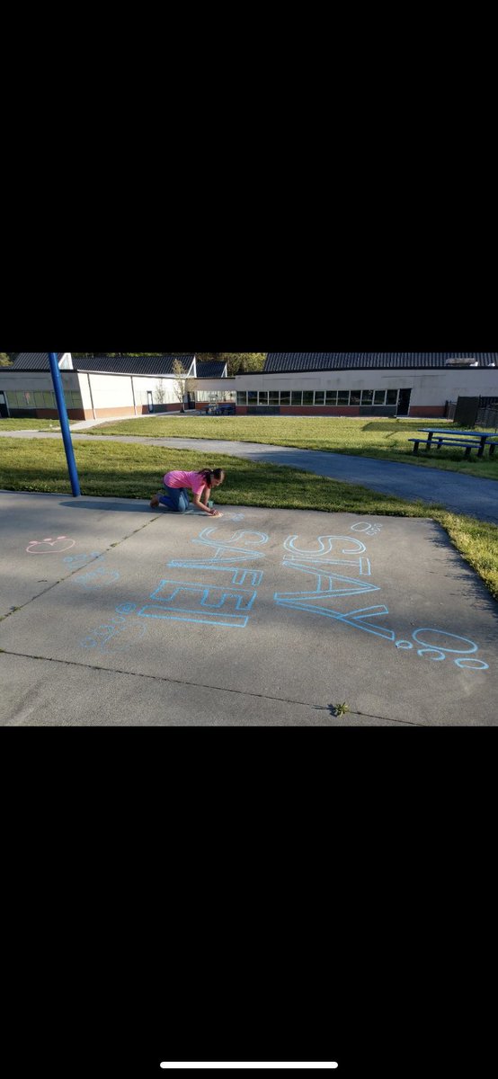 DennisonsDen's tweet photo. Some precious students at Atkinson giving us much needed hope and encouragement for these days! Thank you for the sweet messages Houghs! @AtkinsonElem @HCPSNC #hope #encouragement https://t.co/gvrV1IrP8O