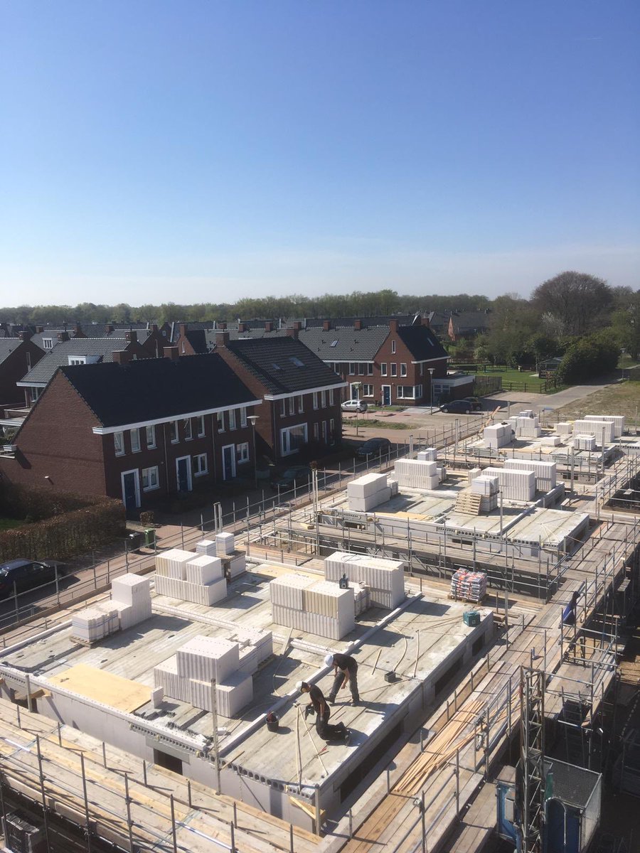 bouwmij's tweet photo. @BouwmijJanssen project Cluster 4 Brabander in Venray. Deze week, naar omstandigheden, flinke productie gemaakt. Ook al gestart met de volgende fase 16 won voor Wonen Limburg. https://t.co/niB10UEJy9