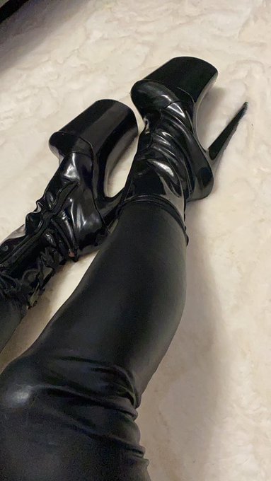 Remember these???   NEW CLIP ADDED TO MY ONLYFANS   Check it out - https://t.co/k3TsrsnCOA https://t