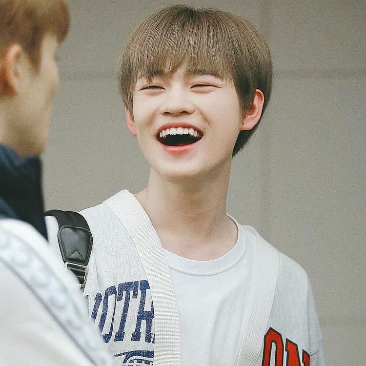 Chenle-accidentally puts the sprinkles on the mac and cheese-likes the brownie more than the pudding