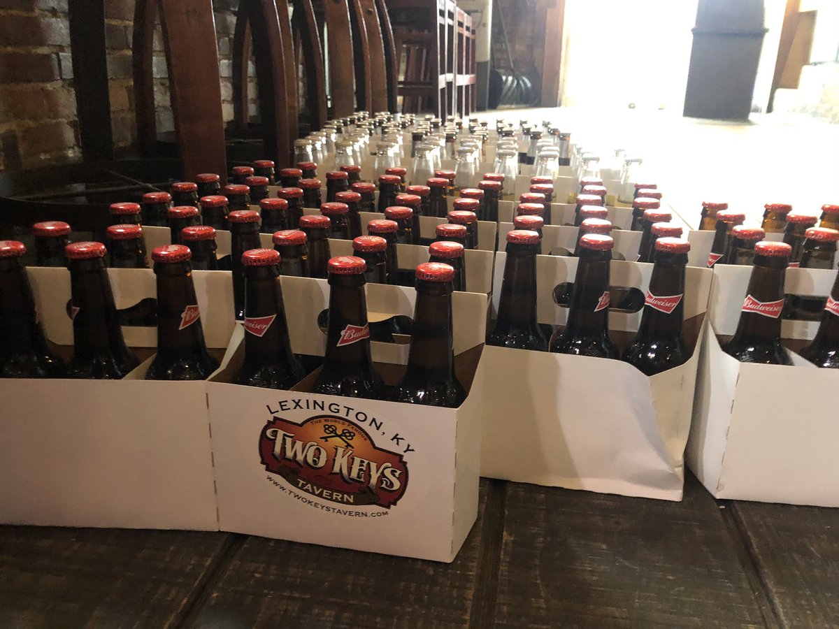 JacquelineMNie's tweet image. @TwoKeysTavern is still open! They’re selling make-your-own-packs of beer, liquor packages to make shots and fish bowls. You can also follow them on social media to play along in raffles and fish racing! @LEX18News