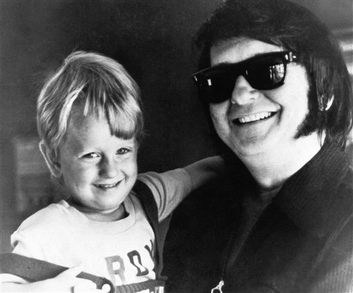 Royorbisonjr's tweet photo. Happy Birthday Dad!

Born on April 23, 1936

#RoyOrbison #HappyBirthday #rocknroll https://t.co/G7Fque8Elc