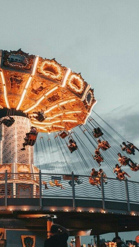 K4MIVHS's tweet photo. 𝂭ׅؕؓ𝂅ֻּ۠🐙𝆟 Kiribaku!¡AU 
•.̇Short!¡AU 

Onde Kirishima prende o pé num buraco e começa a gritar por ajuda 

Ou

Onde Bakugo em vez de ajudar o amigo preso decide tirar fotos e rir de sua cara https://t.co/hvaGD7DQS1