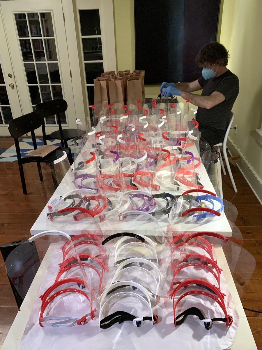 rossexoadams's tweet photo. Hi people. We need help from anyone who can afford to DONATE to support us in producing PPE face shields for HC and frontline workers in NYS. Pls see link to donate. 
👇👇 https://t.co/j5PZPej9Sa

*select 'Dean's Discretionary Fund/Face Shields'*

@BardCollege @Bard_EH @bardcce https://t.co/HZg8gdGzcW