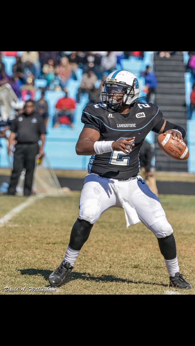CanaanMobley's tweet photo. Blessed To Receive my First Offer from Livingstone College #c10 @CoachWTrenchMob @LivingstoneFoo1 @EdgewaterFBall @Coach2Bless @Record_Breakerz https://t.co/lpbQabIwVy
