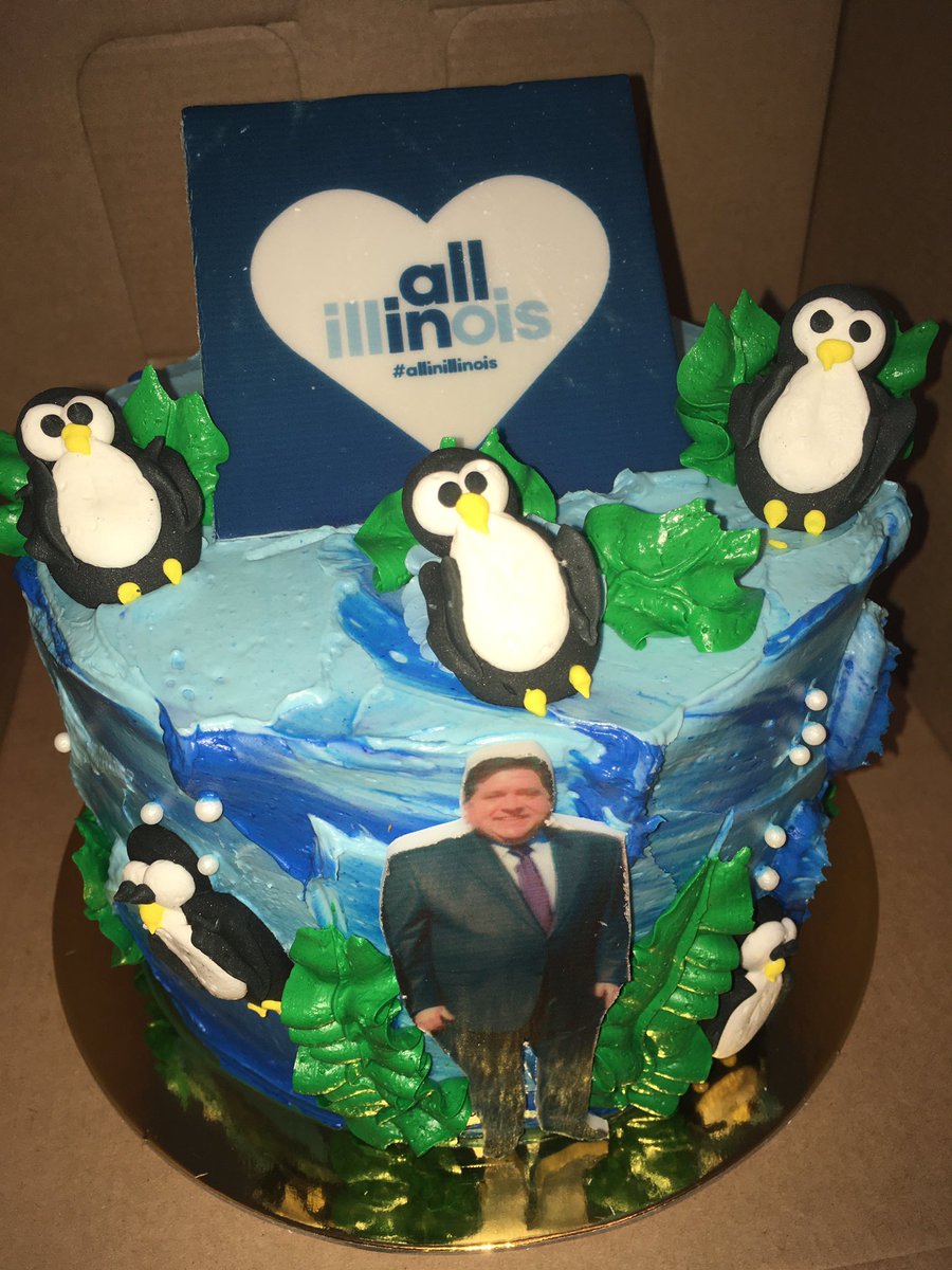 LaPatrii's tweet photo. I love what Vanille Patisserie is doing to make #QuarantineLife a little more fun: Home delivery of Pritzker &amp; Friends cupcakes and #AllInIllinois cake, including Shedd Penguins🐧 https://t.co/MhJ7qkISxy