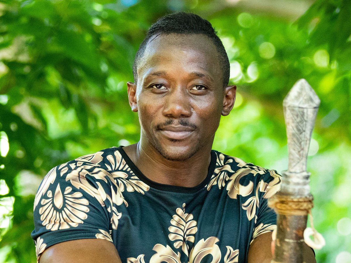 NewsTVReal's tweet photo. Ça élimine Sam, alors que des imposteurs comme eux sont toujours dans le jeu, alors que leur palmarès c'est de faire la planche sur la plage. #KohLanta https://t.co/QWs7QQD0po
