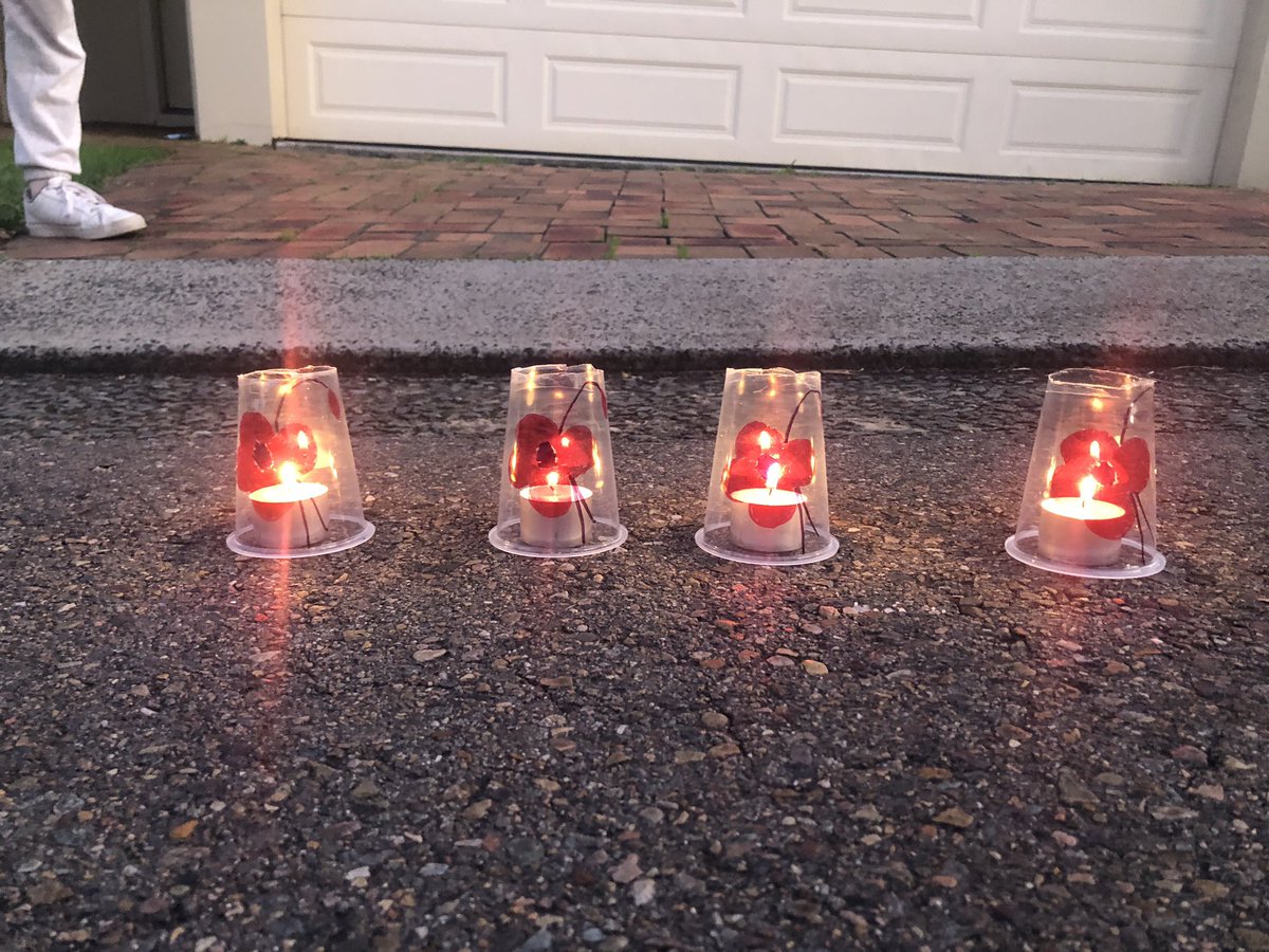 TurnKeySocialMe's tweet photo. Lest We Forget #LestWeForget #StandAtDawn #StayHomeAustralia https://t.co/JcIGTesKyB
