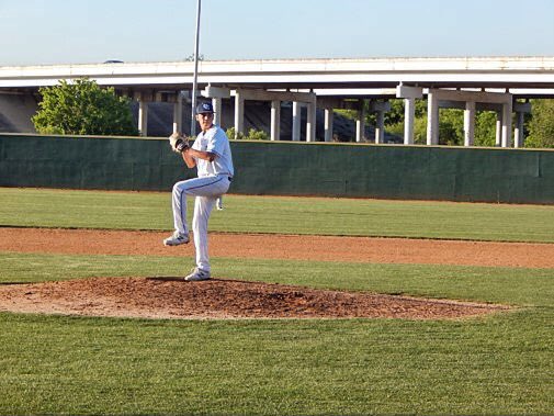 jimmyalonzo15's tweet photo. I am extremely excited and blessed to announce that I will be furthering my academic and athletic career at Schreiner University! I’d like to thank my family, coaches, teammates, and friends who made the past four years unforgettable. #GoNeers 🔴⚪️ https://t.co/1NgyZ7B1VQ