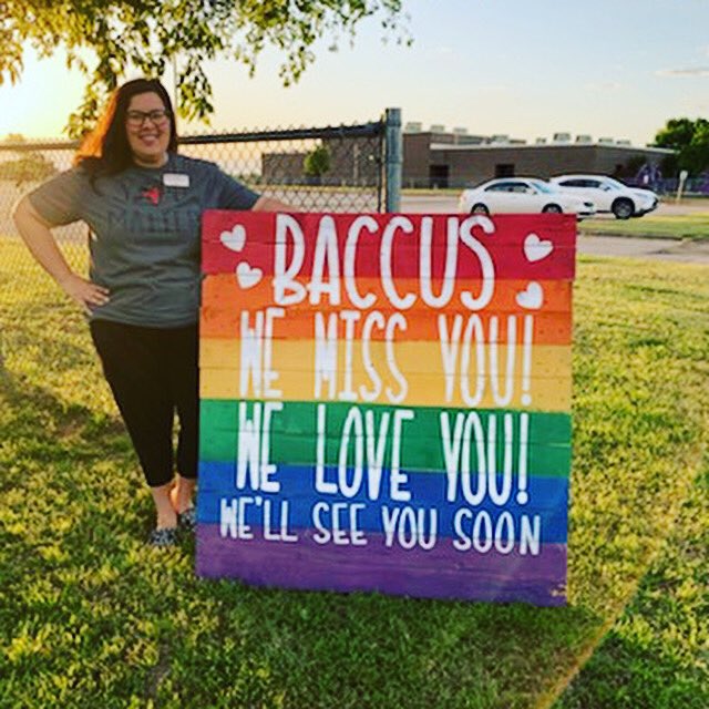 NadyaWilliamson's tweet photo. Today was a good day 💜🌈 Even if it was just through the car window, I was able to see several students &amp; their families during our drive through for parents to pick up their students’ belongings. #missingthemlikecrazy #baccusstrong @granburyisd @baccuselem https://t.co/dIbXgxLpqH