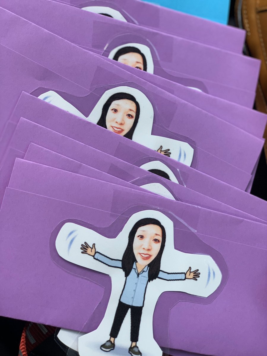 pride_mesina's tweet photo. Flat teacher is ready to be delivered. She can’t wait to go on an adventure with her students! Thank you @WeinkeLara for the idea!!@OgleElem @OgleKinder https://t.co/9xIJ7luEdx