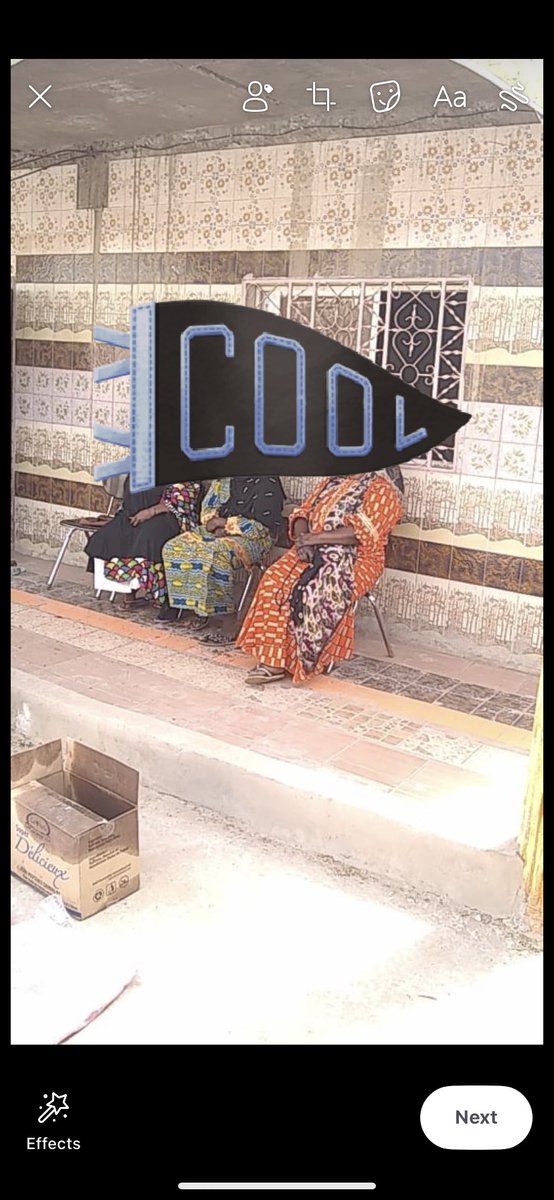 MidwivesMothers's tweet photo. We also helped 7 Widows in Sanchaba Kerr Serign and they appreciated everything. Represented by Saidou Bah. https://t.co/QVALMzmopl