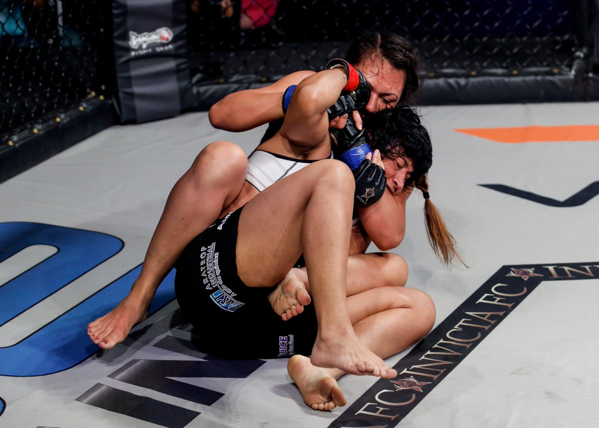 InvictaFights's tweet photo. On This Day: @RaquelPaaluhi ran her winning streak to three with a decision win over Ediane Gomes in a bantamweight fight that earned FOTN honors at #InvictaFC12! https://t.co/UJ7ReuDhxF