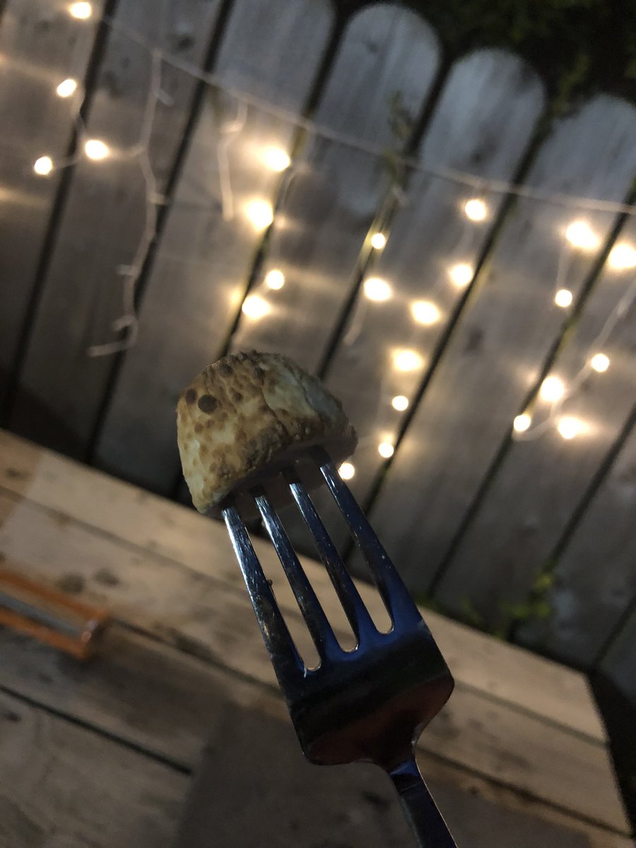 Some taster chicken thighs cooked on @Weberbarbecues using the <a href="/ProSmokeBBQ/">Pro Smoke BBQ</a> fuel dome. Some with <a href="/TheSmokeyCarter/">The Smokey Carter™</a> Mexican Jalapeños and Lime, Ranch and <a href="/OakridgeBBQ/">Oakridge BBQ</a> Secret Weapon and Habanero Death Dust. Toasted Marshmallows to finish it off. Hope everyone is staying safe 💪🏼