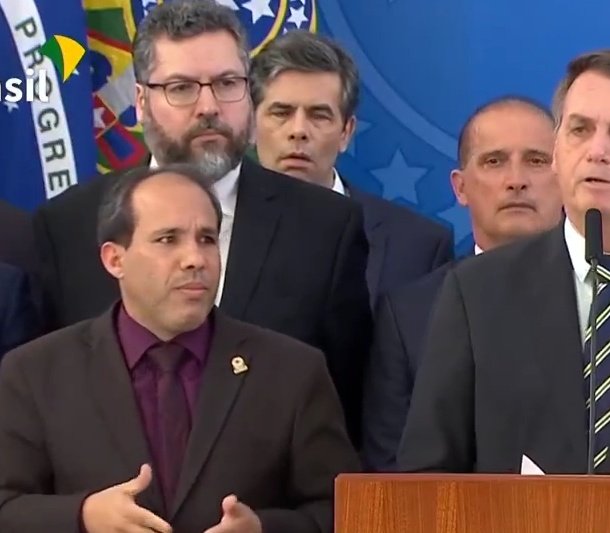 viniciussduarte's tweet image. quanta mentira / vou desmaiar

#ForaBol卐onaro #Elemente