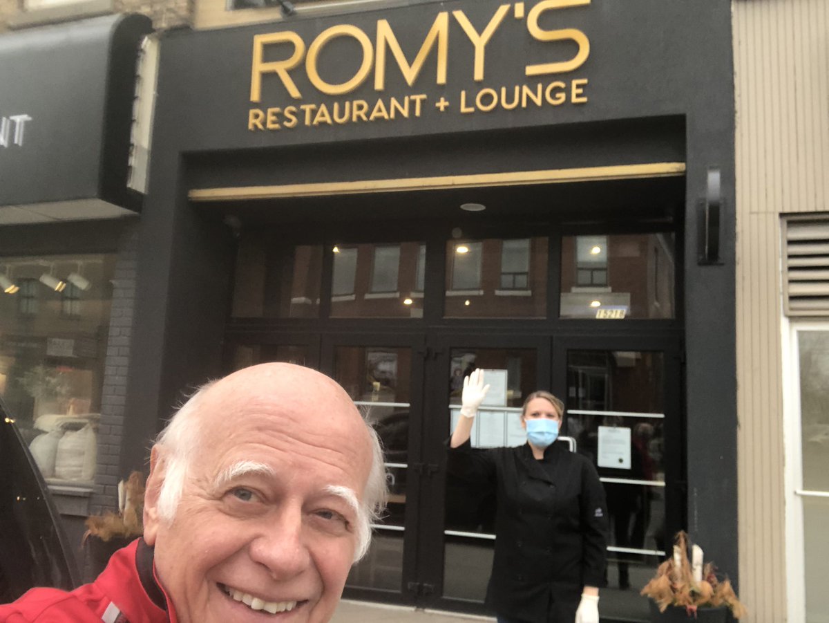 TonyVanBynen's tweet photo. Dinner is served... (Curbside at #Romys ) #Aurora Great recommendation @TMrakas. https://t.co/WtLwHajItb
