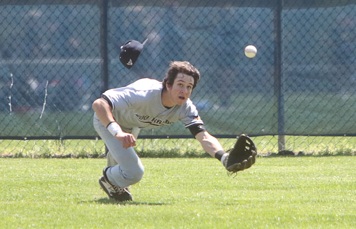 JerseyAlPhotos's tweet photo. Back to #baseball today for everyone #MissingSpringSports. Please enjoy some photos from the Egg Harbor Township (@EHTHSbaseball) vs. Millville (@MillvilleHS) game played on April 24, 2019. The full game gallery is here: https://t.co/CmuL9Rg7Yq https://t.co/WuW0gjLSfJ