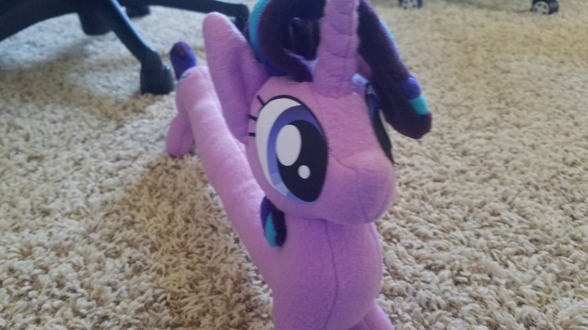 LBRCloud's tweet photo. #LongStarlight has arrived today!! @FleeceFriends , you made magic! 😂
I can't believe how floppy she is! https://t.co/m2iiOluhWm