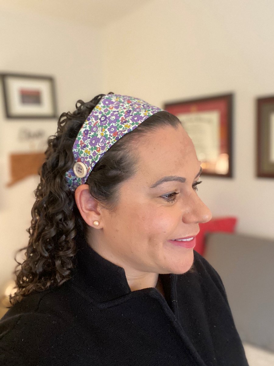 ANANursingWorld's tweet photo. “Nurses are called to the profession to serve. For those of us not physically on the front lines, it can be tough to be at home wanting to do something. These headbands are one way we can support the cause and our fellow nurses.” ~@sheri_cosme #COVID19 #healthcareheroes (2/2) https://t.co/Vx0JIRi27x