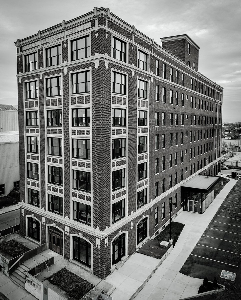 MarkAlanStrang's tweet image. Working across from the historic Canadian @WestinghouseHQ today and snapped these photos. My Grandparents worked and met each other here in 1947. If this building didn't exist, neither would I. Thats how I look at it. #Hamont #Westinghouse