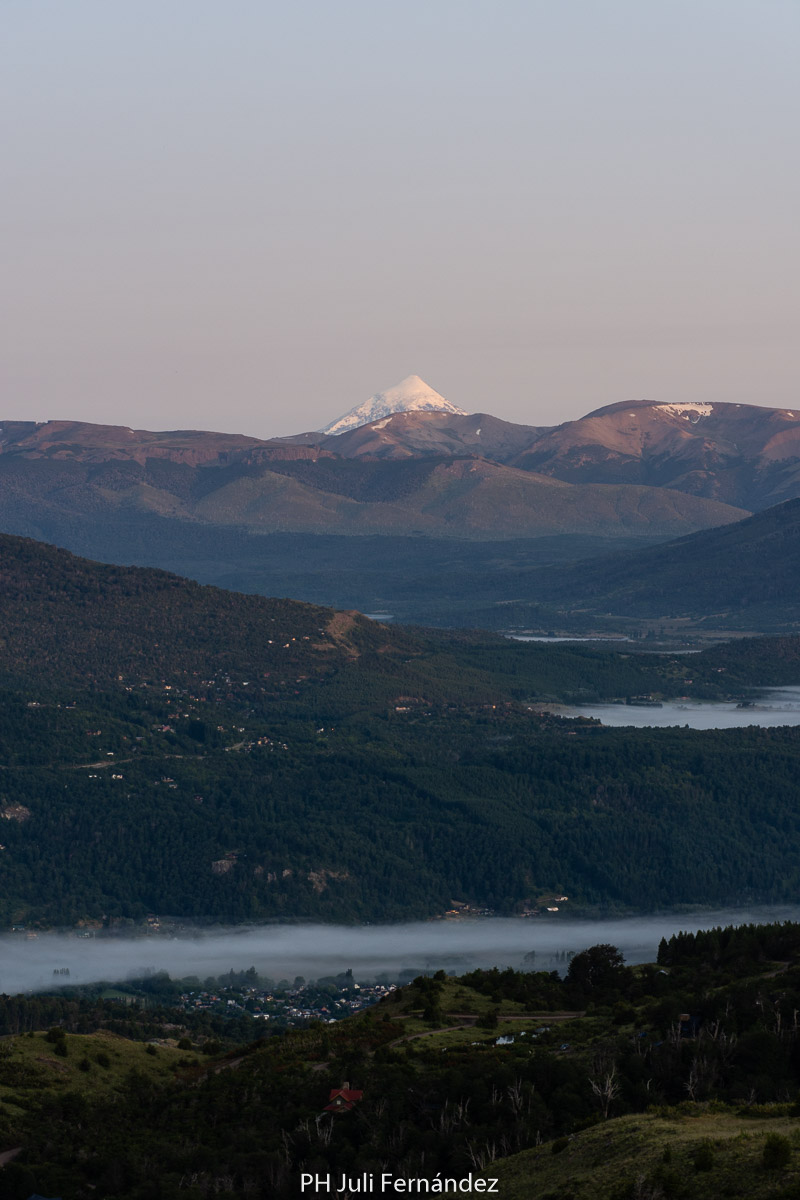 👉"Nuestro destino nunca es un lugar sino una nueva forma de ver las cosas" Henry Miller 
Que tengan un buen finde! 🤩
📸@julifernandezfotografia

#volcanlanin #sanmartindelosandes #apartlabora #patagoniaargentina #lanin #belleza #naturaleza #fotografiadepaisaje #landscape