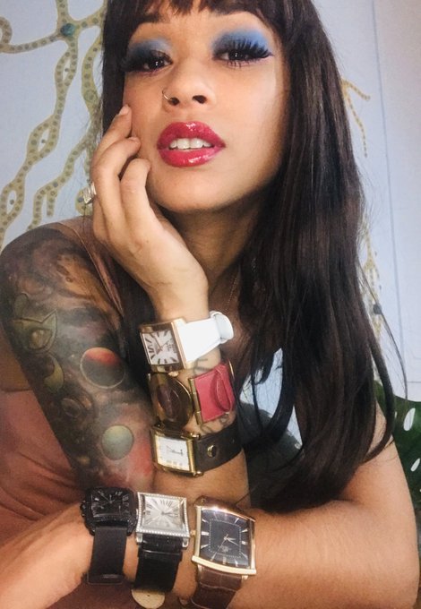 Yeah, it&rsquo;s a thing. 😏😈 Having fun with My many gifted time-pieces from My favorite watch enthusiast.<a href="/tag/dominatrix"class="tags"><span>#dominatrix</span></a><a href="/tag/fetishist"class="tags"><span>#fetishist</span></a><a href="/tag/watchfetish"class="tags"><span>#watchfetish</span></a>