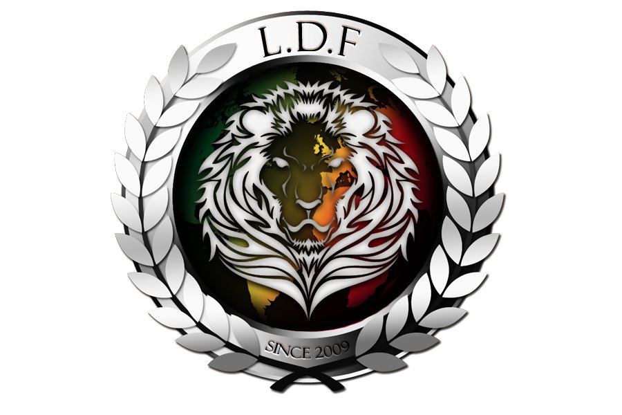 TeamLDF's tweet image. LIONS DREAM FAMILY 🦁🇬🇫

Voici un thread plus que complet de qui nous sommes et de ce que nous faisons, tous réunis autour d'une même passion : la musique ! 🎶