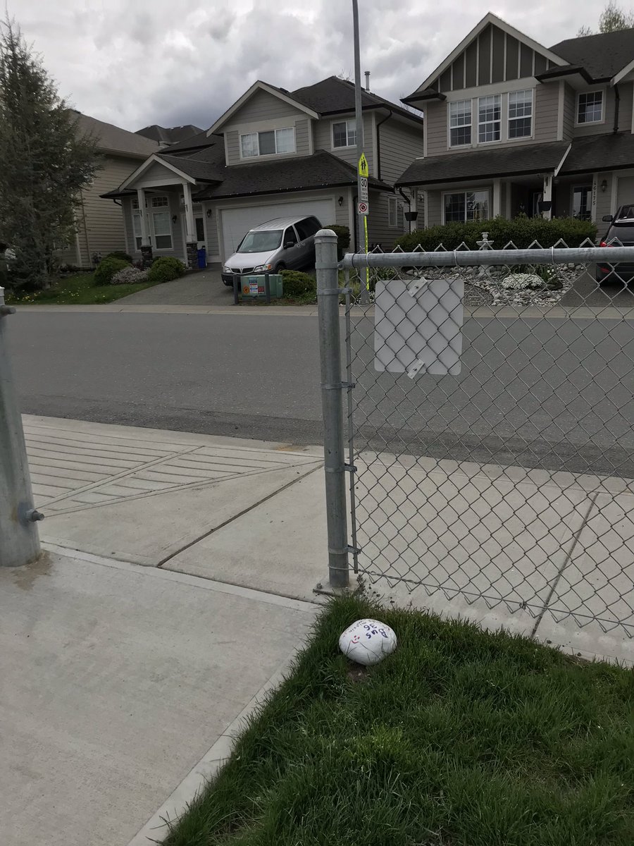 CHUCK_BLOCH's tweet image. Feeling the love from our school bus drivers! #sd33learns #schoolbusdriversrock #Promontory