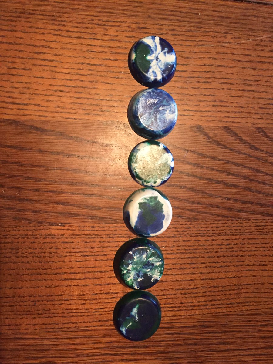 NorthCreekElem's tweet photo. The Fahlstrom kids combined the #NCEEarthDayChallenge and the #NCEBakingChallenge to melt old crayons and bake them into new ones. https://t.co/qMhJ9FVHNE