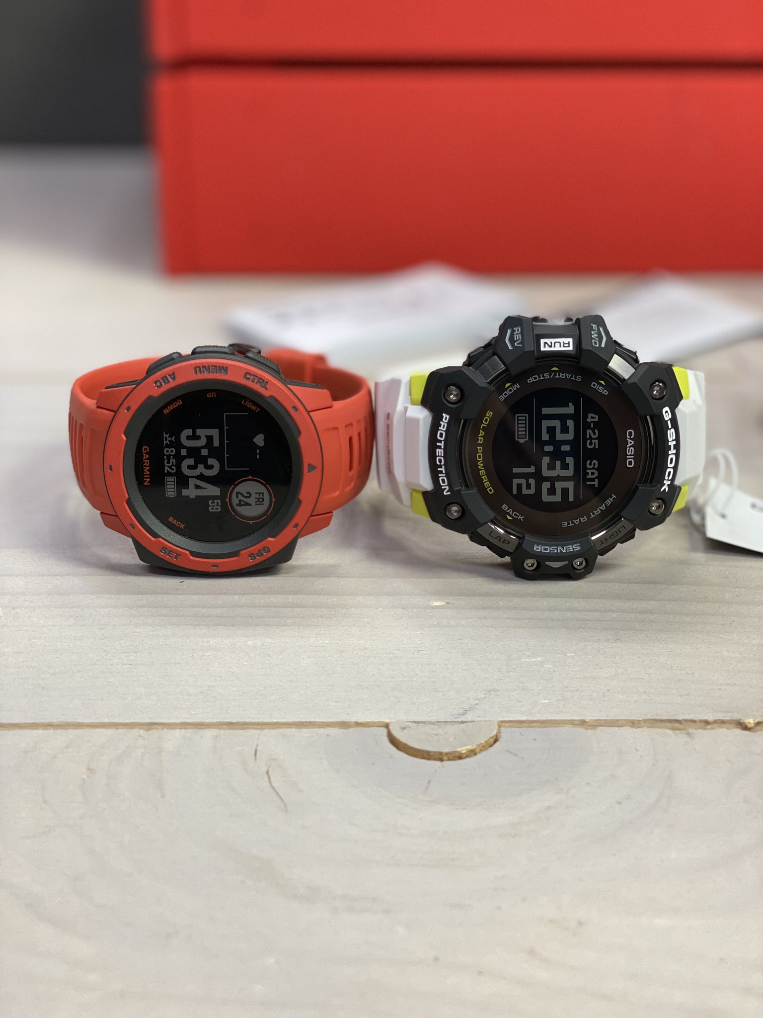 g shock vs garmin