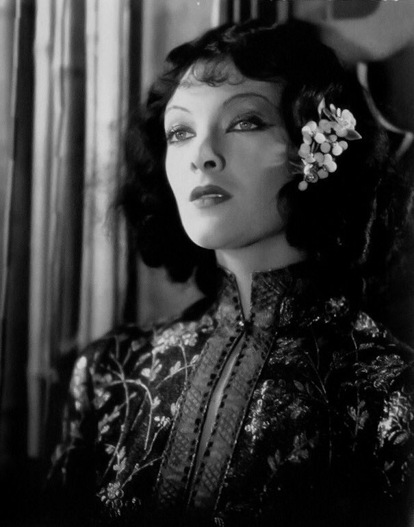 Trivia: One of the films that briefly featured Myrna playing her stereotypical “Asian temptress” was Howard Hawks’ “A Girl in Every Port” (1928), a film which also featured Louise in a major role. Myrna as the exotic “Jetta”: