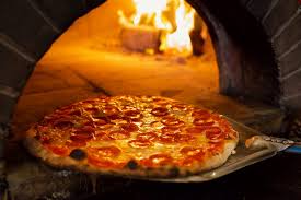 CoachCherokee's tweet photo. It's Lunch Time in Temecula! I'm thinking about having some Brick Oven Pizza at one of my favorite spots in the area.... any guesses where I'm talking about?
If you have someplace better, then DROP your favorite Temecula Food Spot!
#VirtualRecruiting
#VirtualLunch
#VirtualPizza https://t.co/WKGw1GKW2q