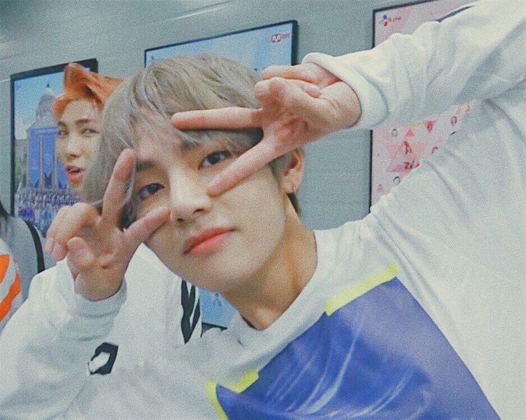 ✌️