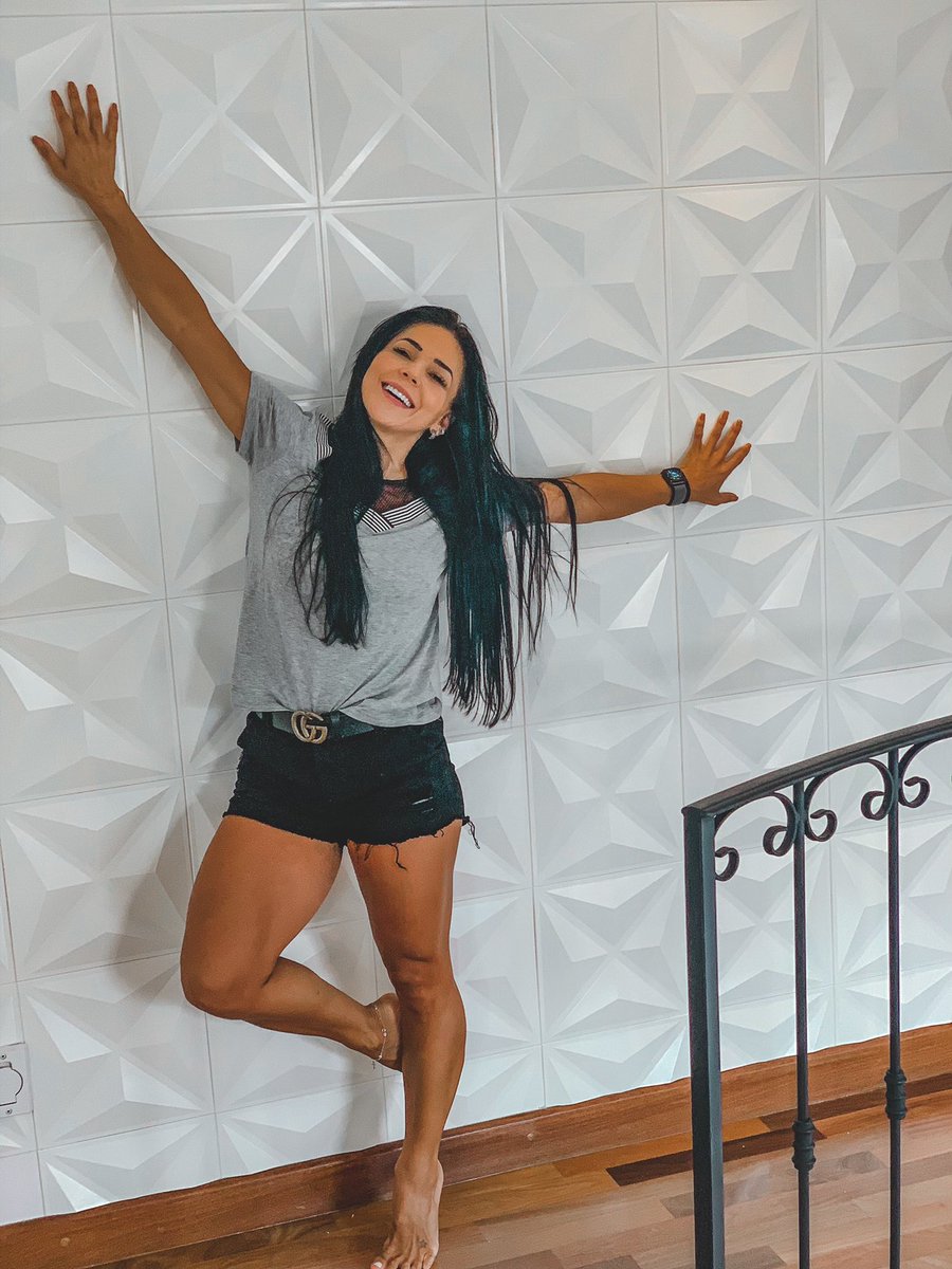 seet_coin's tweet photo. Ahhhhh olha essa minha parede tão linda, APAIXONADA. Contei com @directborrachas que fizeram um trabalho impecável, rápido, fácil, pratico e o melhor zero sujeira. Gostei tanto que já estou cotando pra fazer em outra parede🙆🏻‍♀️🙃 #revestimento #parede3D #directborrachas https://t.co/he7L8h1pqG