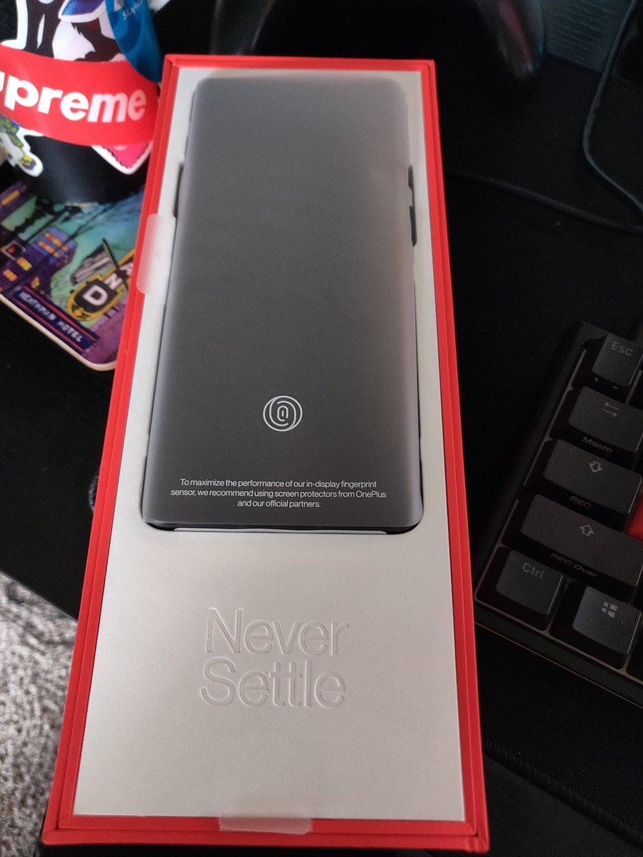 MistaJ95's tweet photo. Got my #OnePlus8 today, and gotta say, best unboxing experience from a OnePlus I’ve ever had. Upgrading from the 6T and loving it so far. Definitely a flagship! @oneplus @OnePlus_USA #OnePlus8SeriesExperience https://t.co/4z5mWV9iXh