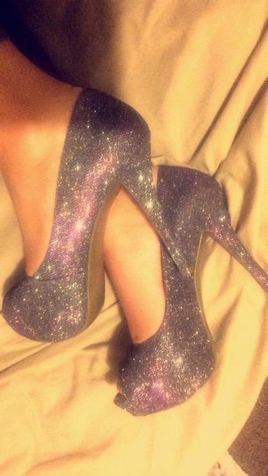 I feel like stepping on some faces, maybe some balls, no i feel like kicking some balls just cause the<a href="/tag/find"class="tags"><span>#find</span></a><a href="/tag/findom"class="tags"><span>#findom</span></a><a href="/tag/pegging"class="tags"><span>#pegging</span></a>