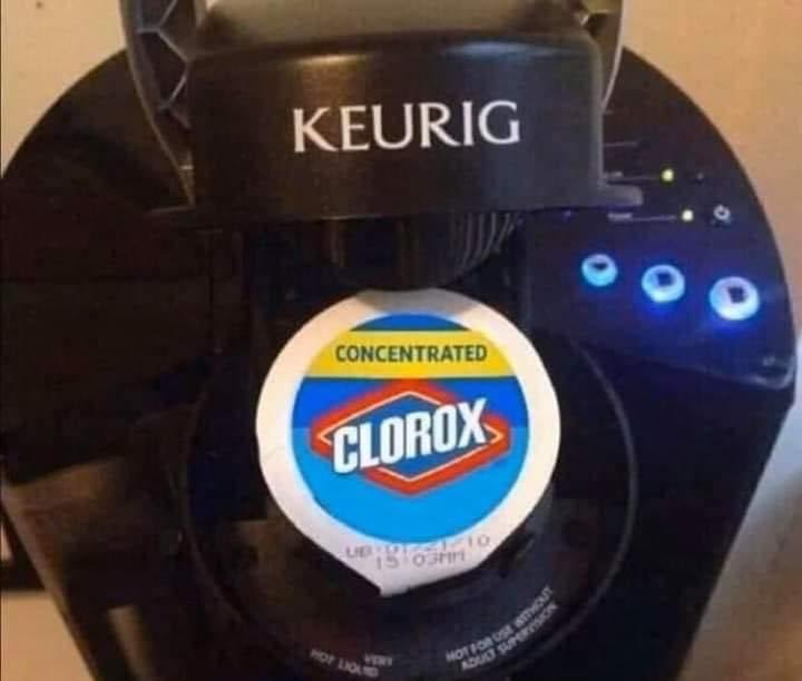 AimeeLChadwick's tweet photo. “Confeveee “the last thing thing you mutter after drinking a cup 😂🤣 bottoms up! 🙄 #convefe https://t.co/qcEghNmVQL