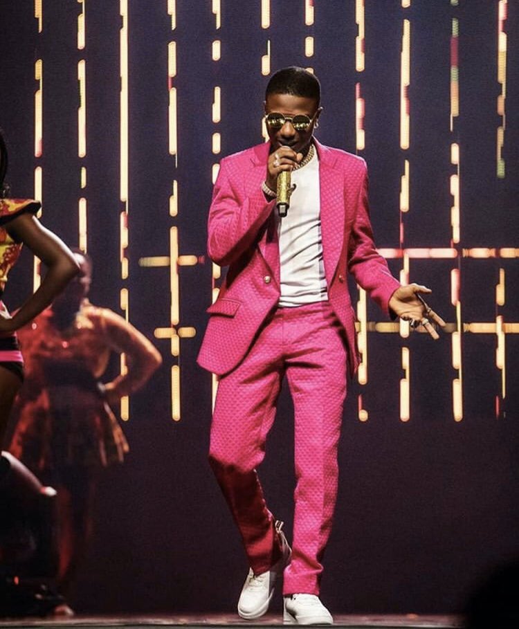 🎤
