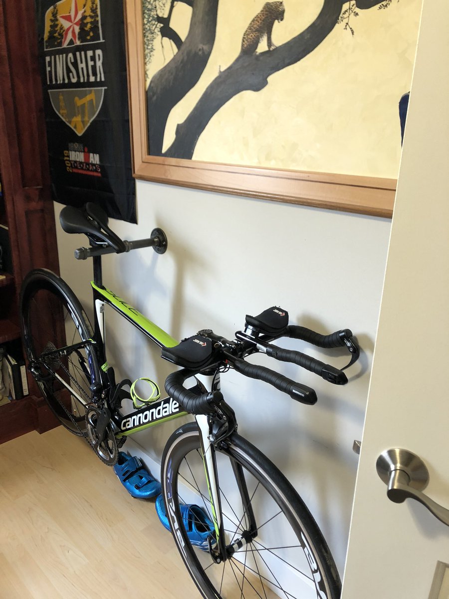 Design4Tri's tweet photo. The $10 Bike rack. #zwift #paincave #IRONMANVR4 https://t.co/9pYsW8xsMx