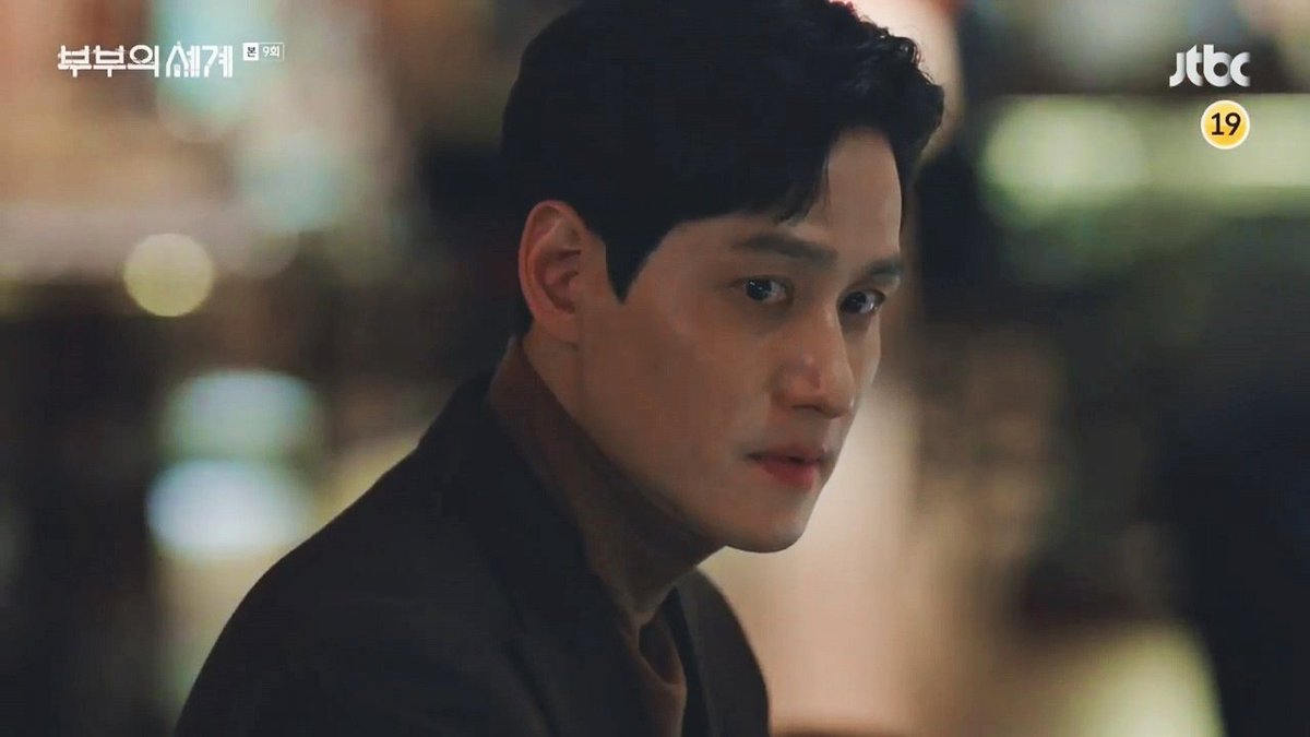 What's wrong? Is he jealous? Yeah man look what you have lost cause you couldn't be decent!  #TheWorldoftheMarried #부부의세계