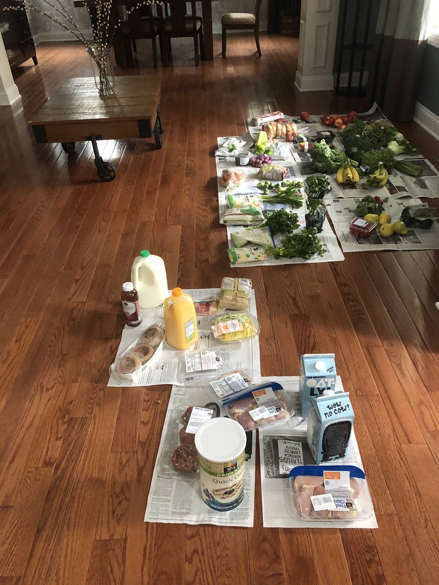 anujaksingh's tweet image. #SocialDistancing my groceries!!