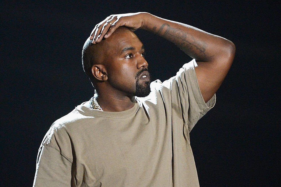 XXL's tweet photo. According to Forbes, Kanye West just became hip-hop’s second BILLIONAIRE alongside Jay-Z 

The throne just got a lot more royal 👑 https://t.co/WfEWr3F20t