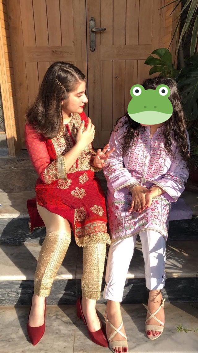ALSO eid day one look at our fits and compliment me pls i looOOOOVE my golden pants and hair and clothes in general and shoes and!!! grrr sexc give compliments (3/?)