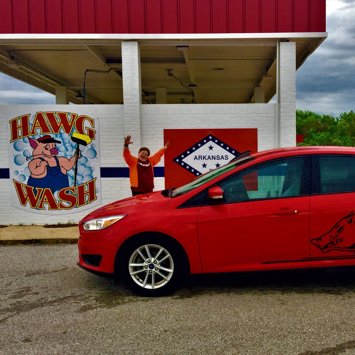 CanaanSandy's tweet photo. πΏ4πFORD 2 π¦΅π½OFF #WoooPigWeekend ! ππing #WPS AWESOME! #ONEHogCall @ArkRazorbacks @RazorbackBSB @RazorbackFB ! β€οΈπ€ https://t.co/dVtk65Nhsg